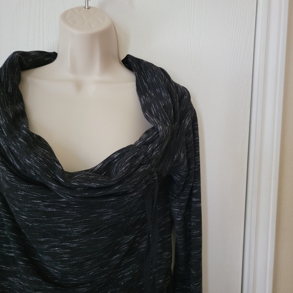 Guess Amera off the shoulder Sweater - Picture 8 of 12